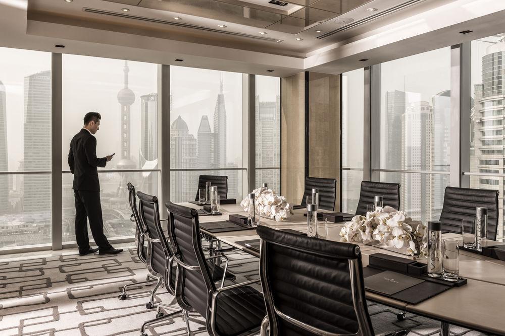 Regent Pudong - Complimentary First Round Minibar Per - Including A Bottle Of Wine 5*
